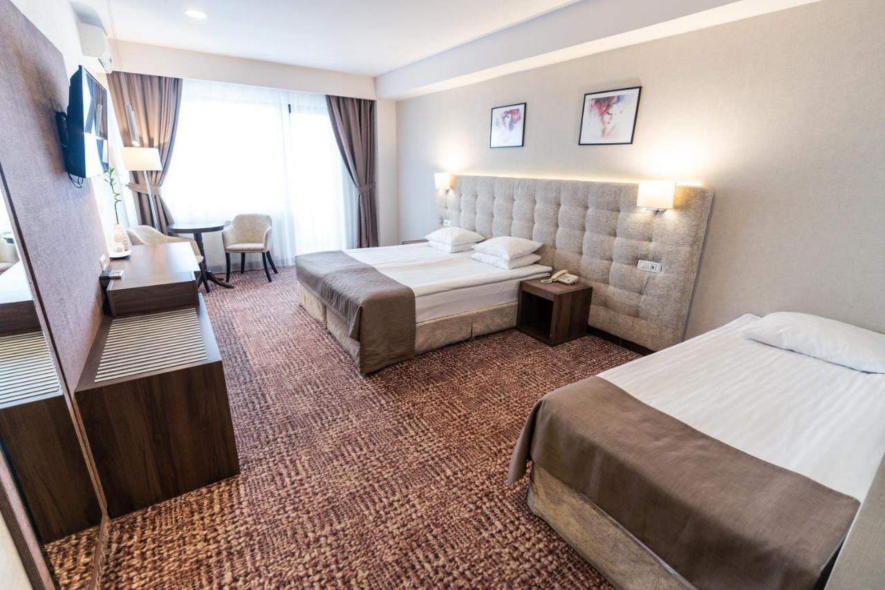 Grand Hotel Belvedere Брашов Екстериор снимка