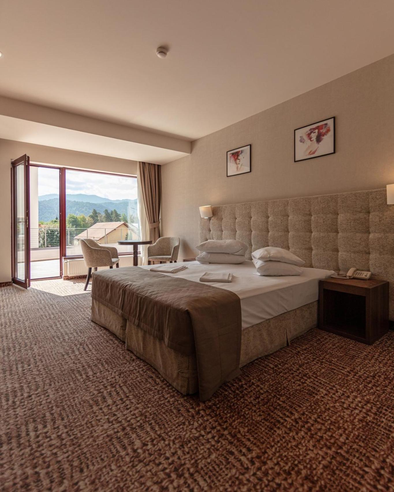 Grand Hotel Belvedere Брашов Екстериор снимка