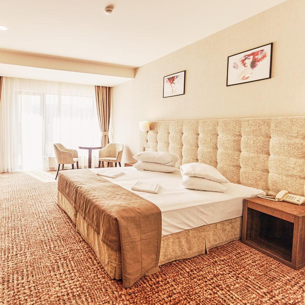 Grand Hotel Belvedere Брашов Екстериор снимка